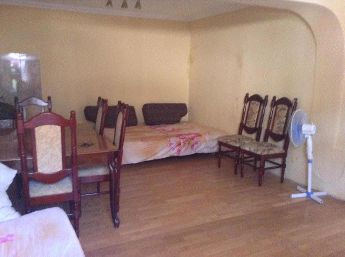 Guest House U Lili Gagra Exterior photo